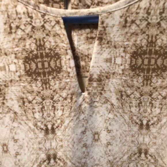 Blouse by Violet + Claire Size medium - Picture 2 of 3